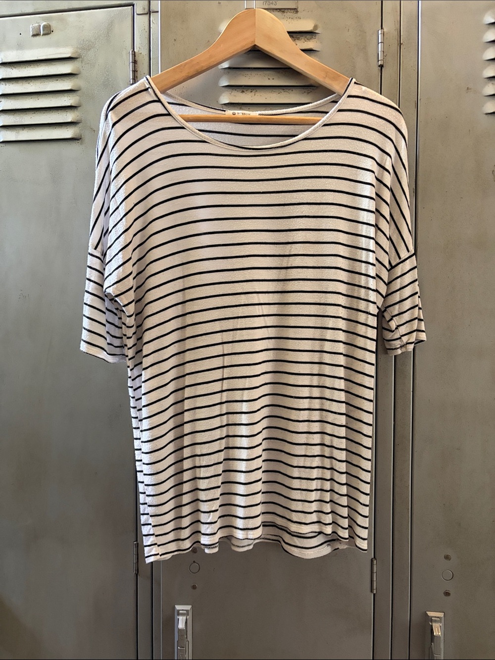 Striped Scoop Neck Women’s Top - Black/White